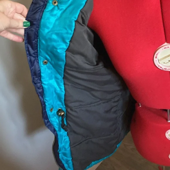 Powder Ridge, Edmonton, Technical Ski Jacket, Women’s medium - Picture 10 of 12